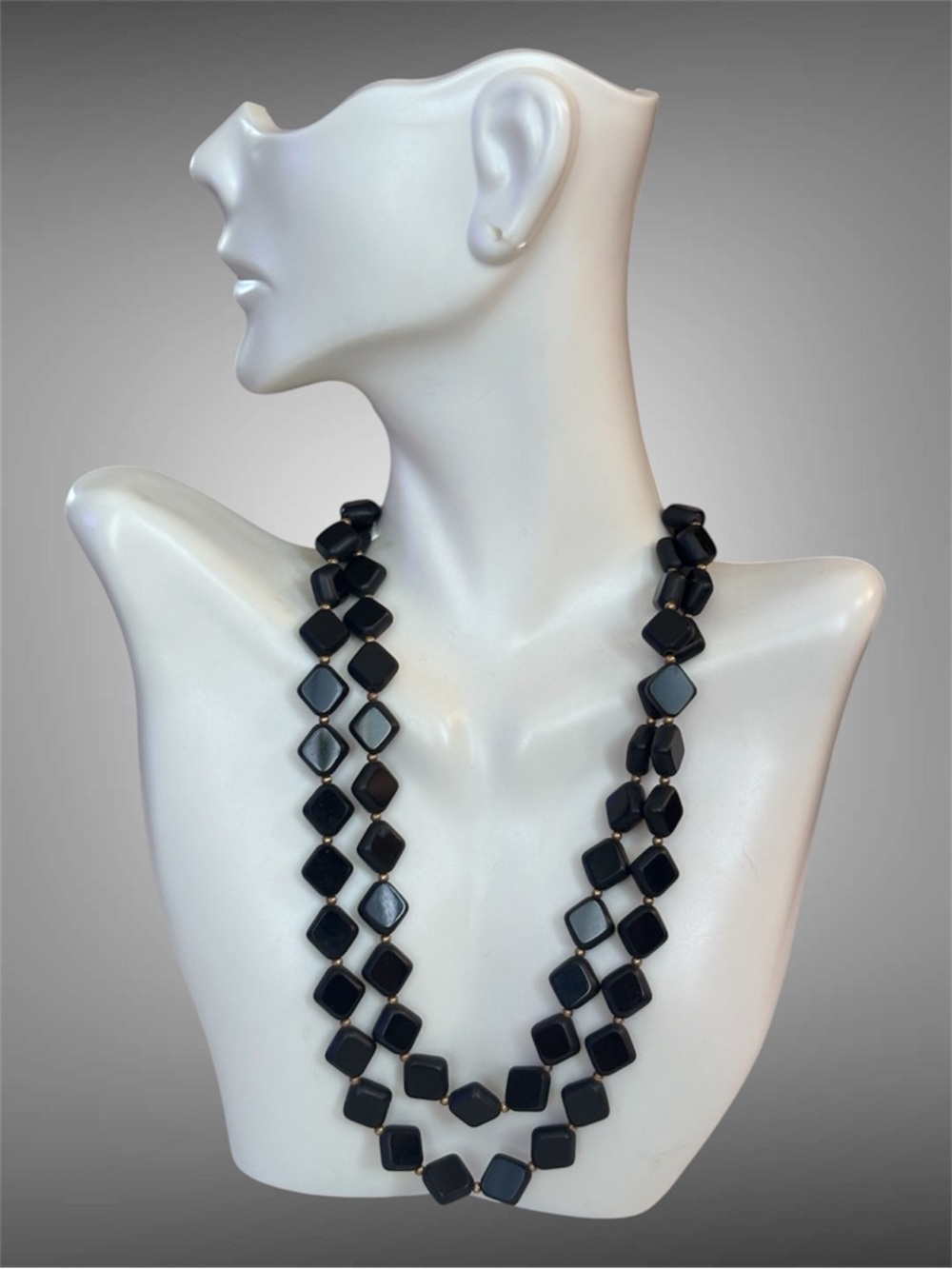 🌼VTG Castlecliff Double Strand Black Beaded Necklace - Picture 2 of 7